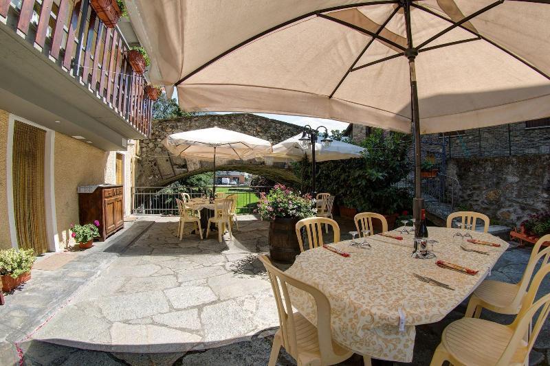 Hotel Cecchin Aosta Exterior foto