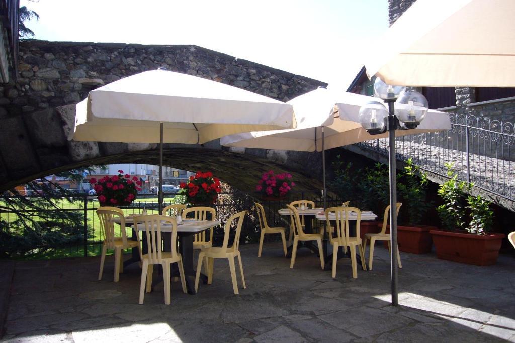 Hotel Cecchin Aosta Exterior foto
