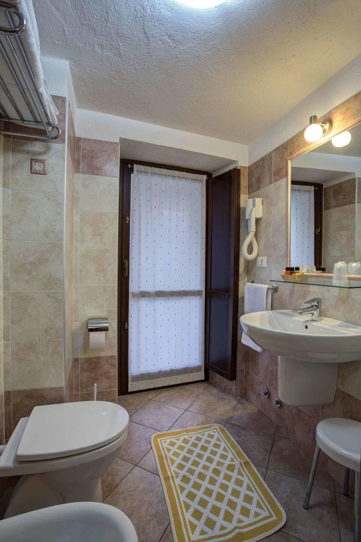 Hotel Cecchin Aosta Exterior foto